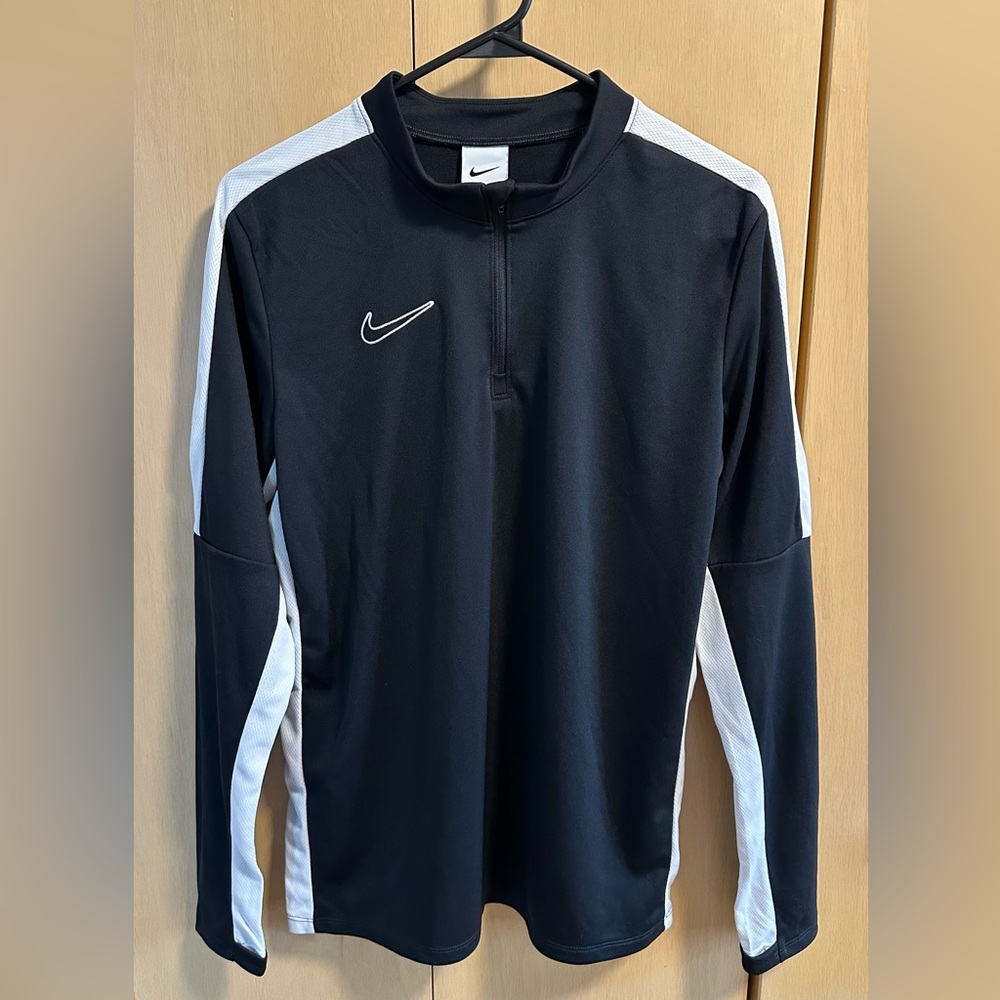 Nike Dri-Fit 1/4 Zip Pullover Long-Sleeve Tee/Jacket - NWT